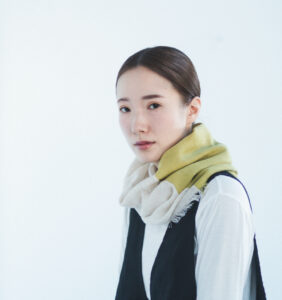 NECKABLE パーカースヌード トルソー着用画像
