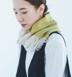 NECKABLE パーカースヌード トルソー着用画像