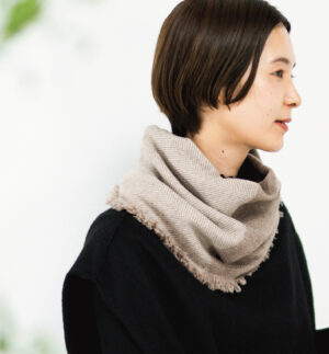 NECKABLE ウールスヌード着用画像