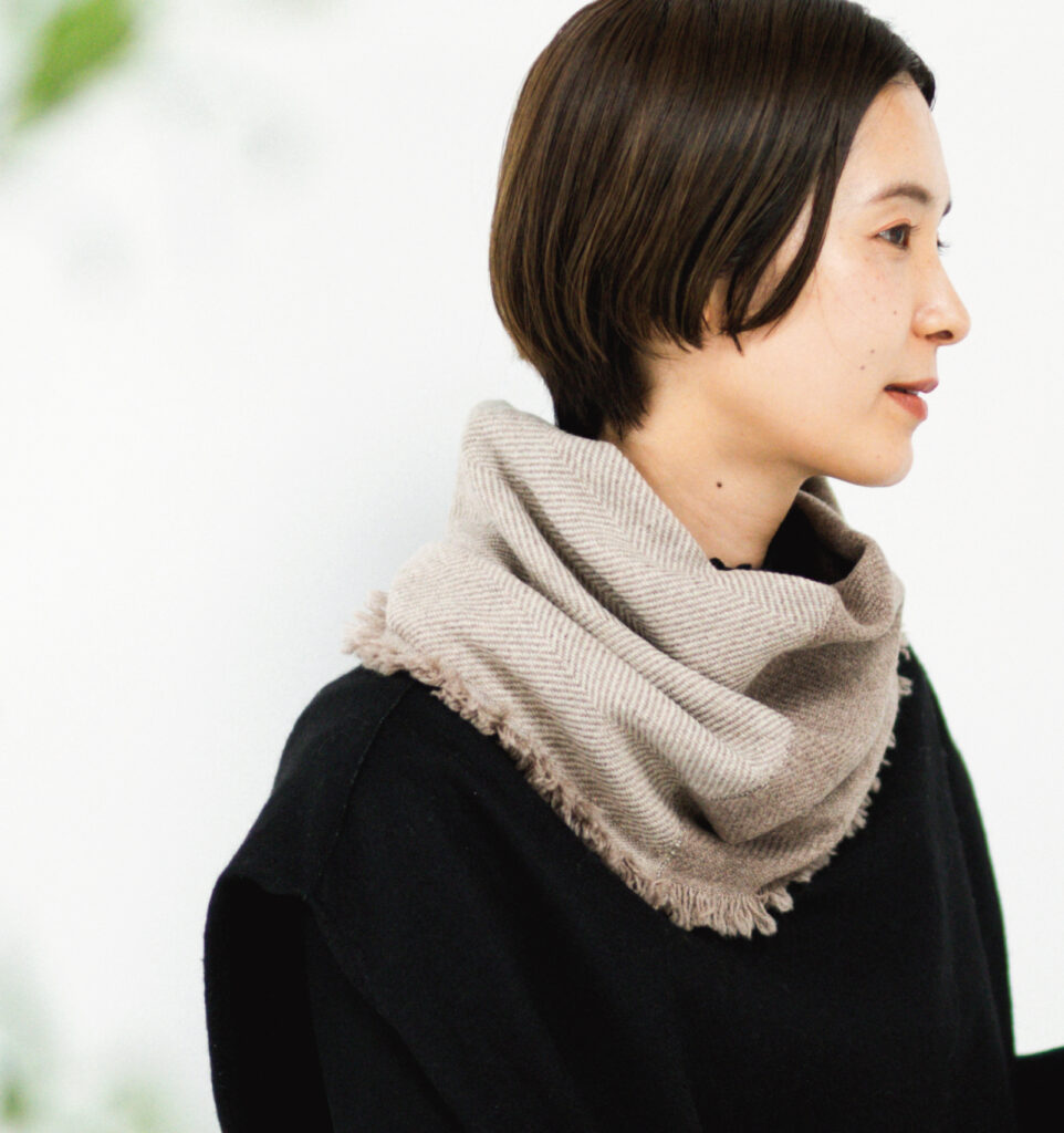 NECKABLE ウールスヌード着用画像