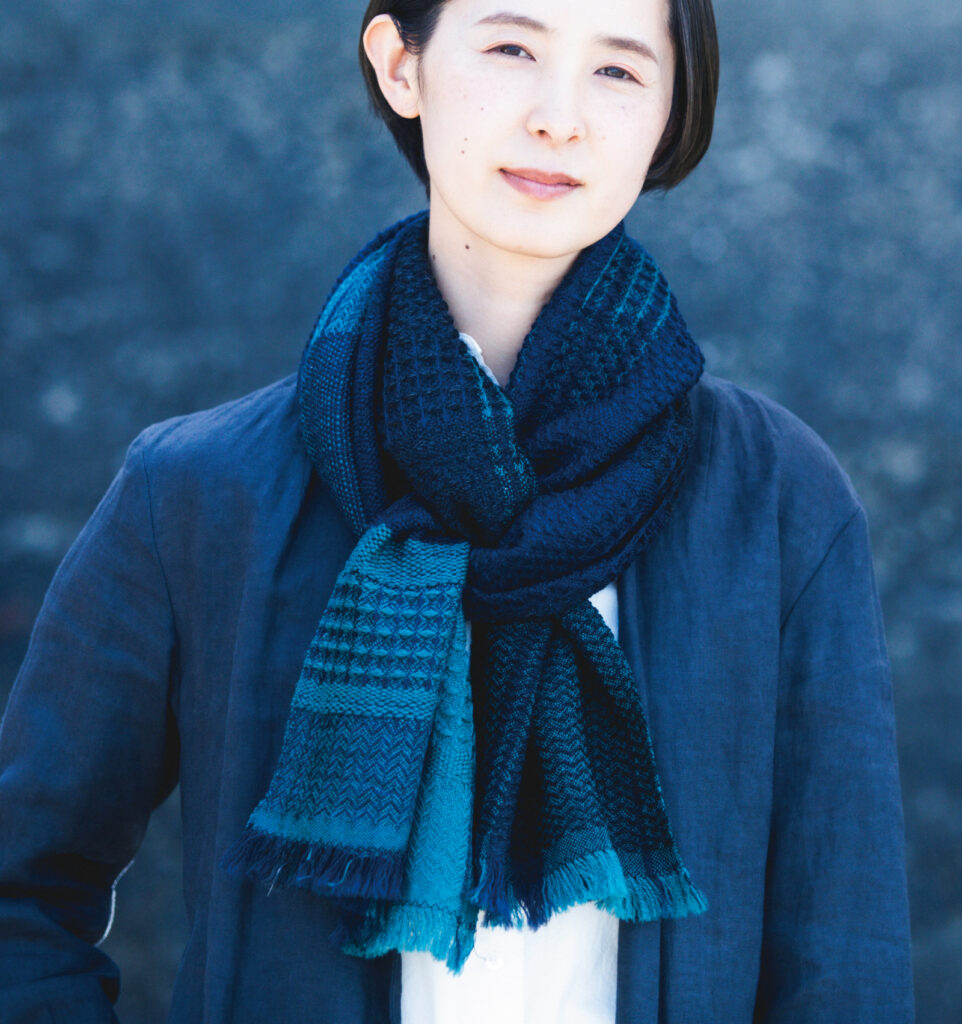 かわり織り ウールマフラー着用画像