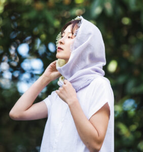 NECKABLE　パーカースヌード　巻いた様子
