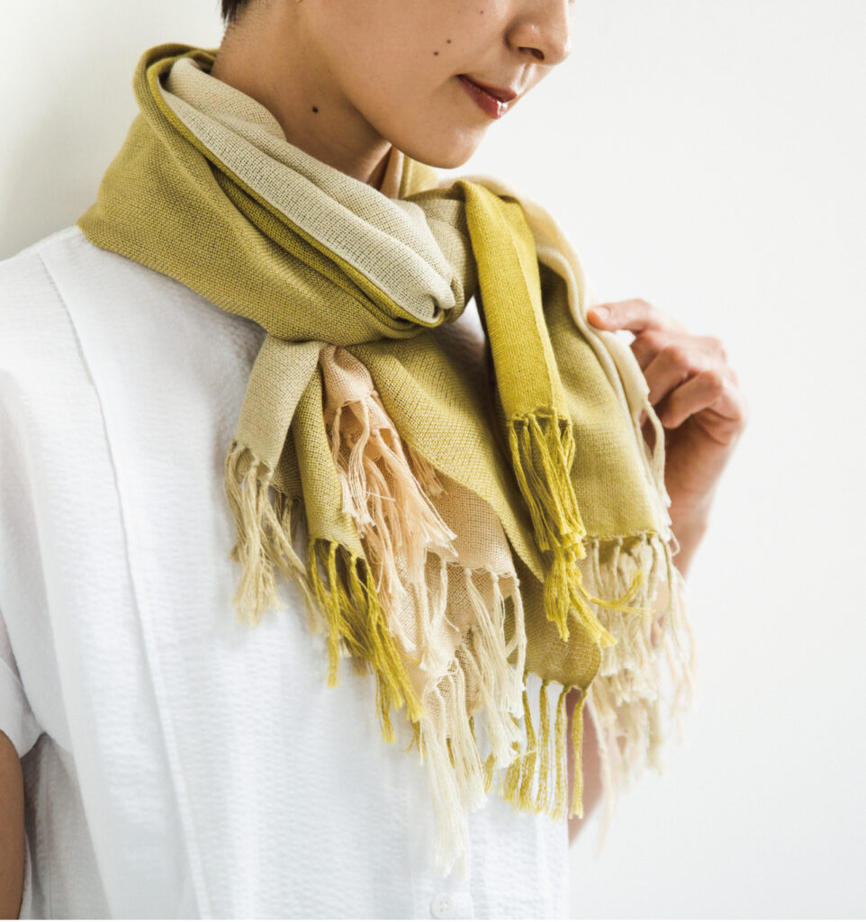 WAKKA　リングストール　着用画像　オリーブーカラー　