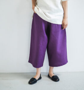 loosy8 八分丈パンツ紫色　着用画像　