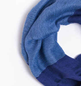 NECKABLE シルクコットン スヌード 着用画像