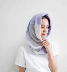 NECKABLE シルクコットン　　スヌード　着用画像
