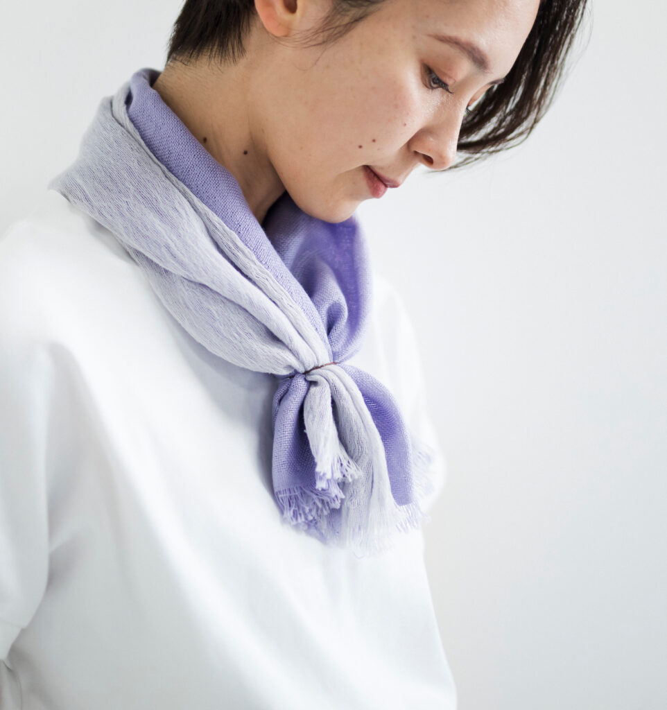 NECKABLE シルクコットン　　スヌード　着用画像