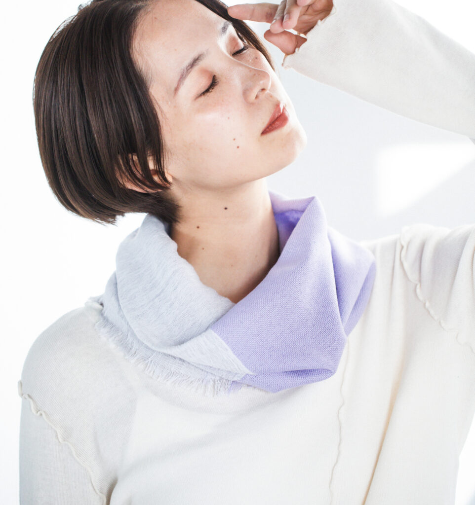 NECKABLE シルクコットン　　スヌード　着用画像