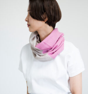 NECKABLE シルクコットン スヌード 着用画像
