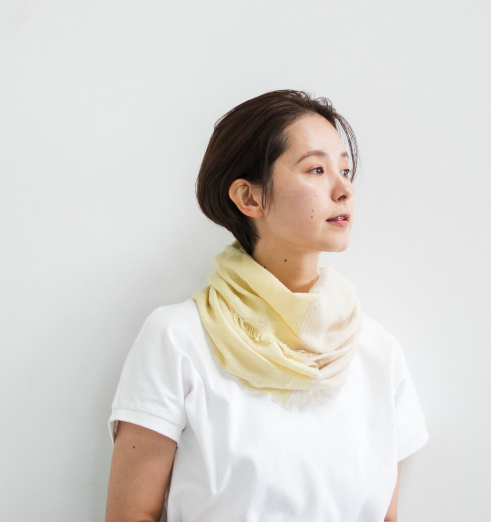 NECKABLE シルクコットン　　スヌード　着用画像