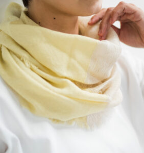 NECKABLE シルクコットン　　スヌード　着用画像
