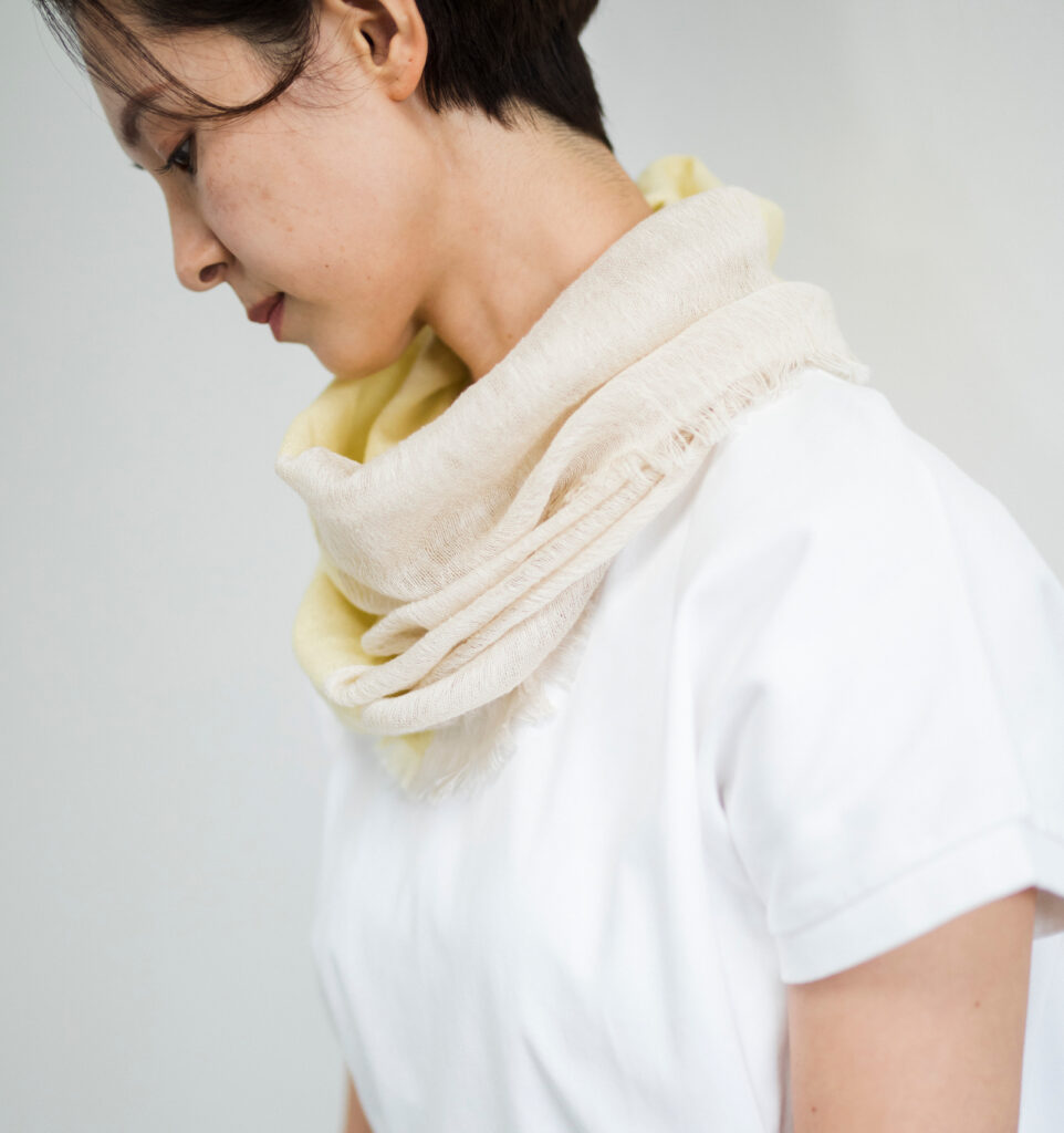 NECKABLE シルクコットン　　スヌード　着用画像