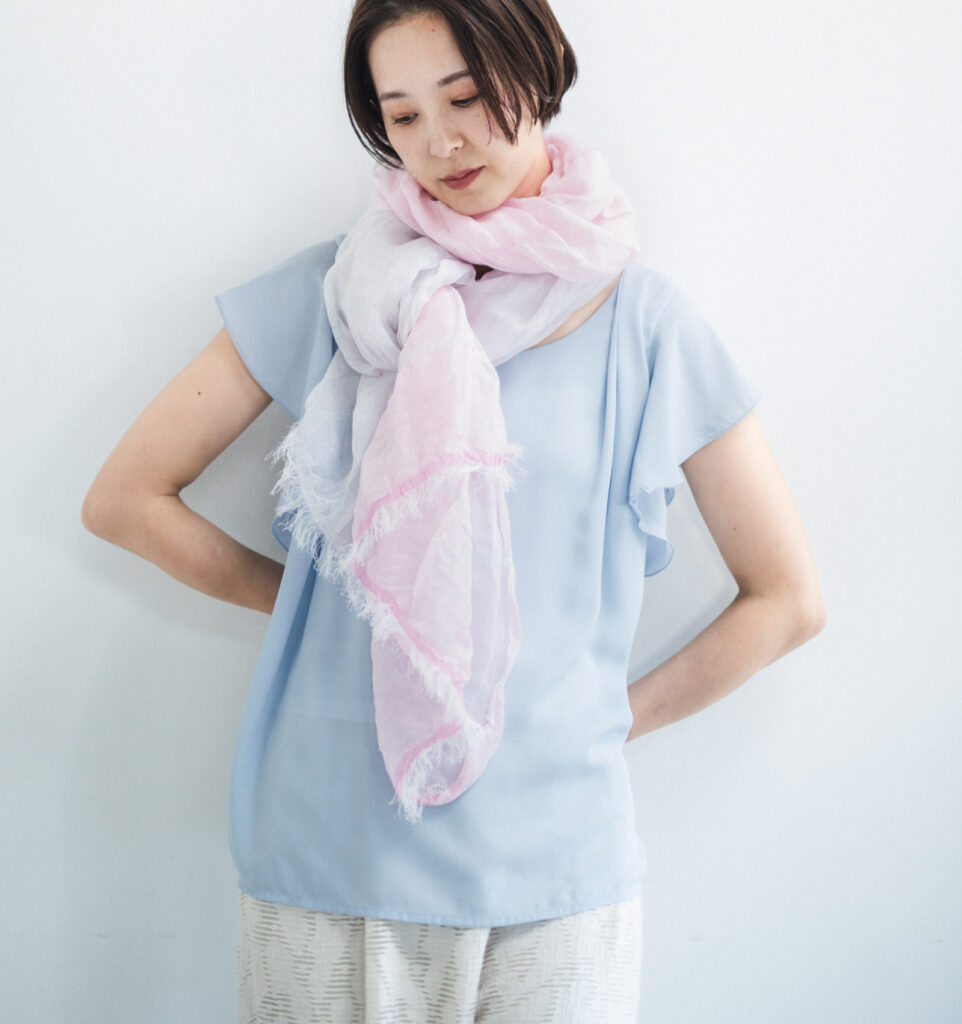 SHIBO リネンコットン ツートンショール ピンク着用画像