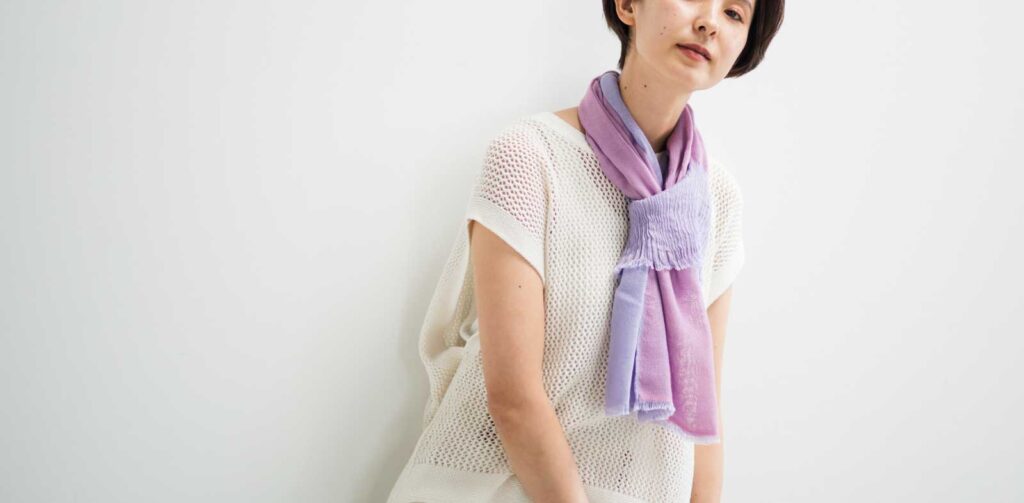 neckable long シルクコットンフレアスヌード　着用画像 