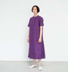 ワンピース LOOSY:ONE パープル 女性着用画像 前面全身画像