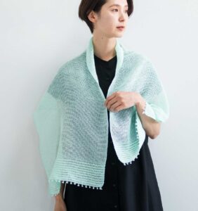 和紙&オーガニックコットンショートマフラー ミントカラー 着用画像