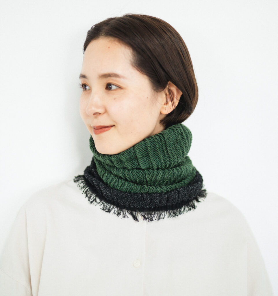 8WAY ウールキャップ グリーン ネックウォーマー着用画像