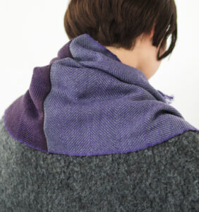 WAKKA ウールイージーマフラー バイオレットカラー 着用画像