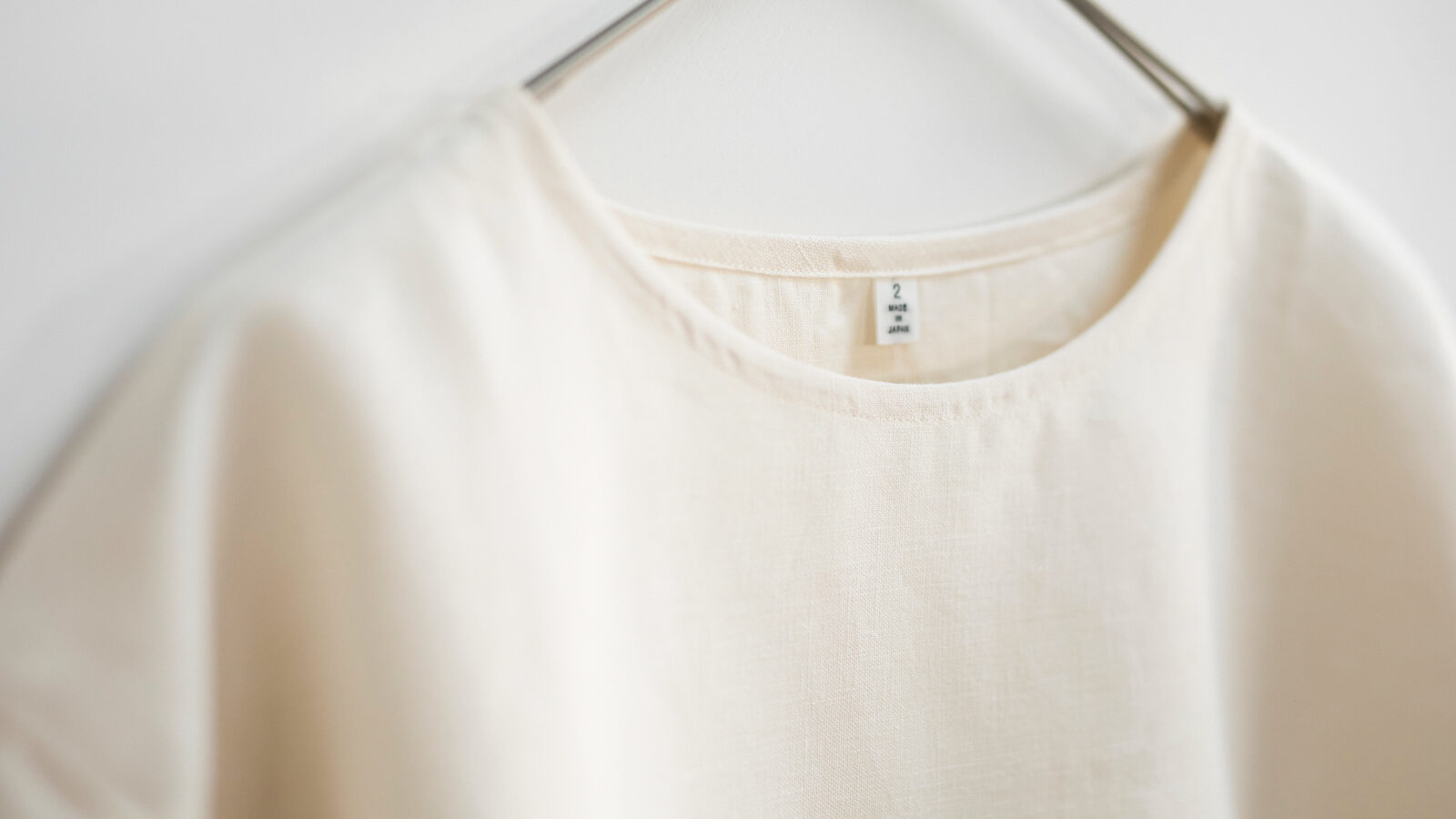 LOOSY:T2 リネン100%Tシャツ エクリュホワイト画像